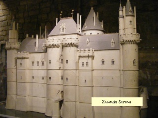 luvru-castelul-medieval-macheta